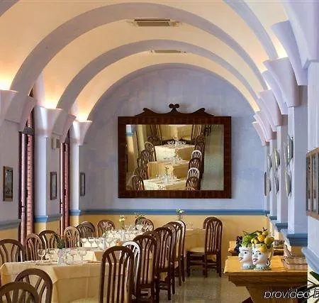 Hotel Minerva 4*