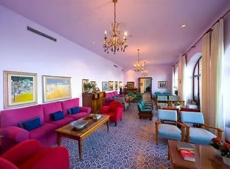 Отель Minerva 4*